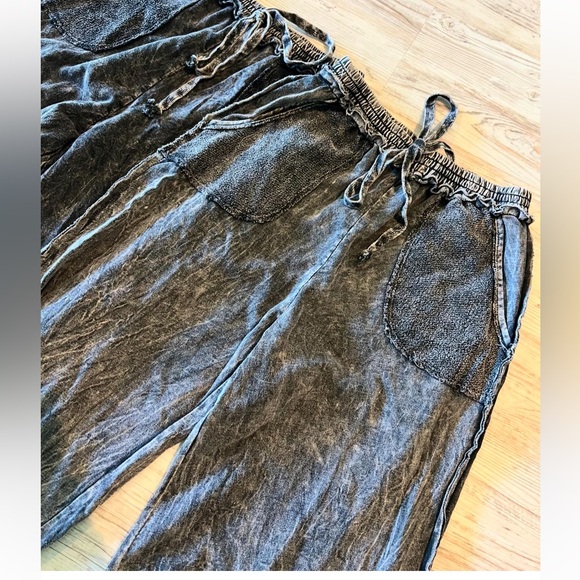 Freyed Wide Leg Women’s Pants - Picture 2 of 4